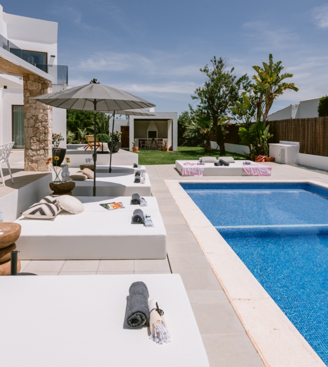 Resa Estates Ibiza villa for sale te koop sant jordi modern pool close up.jpg